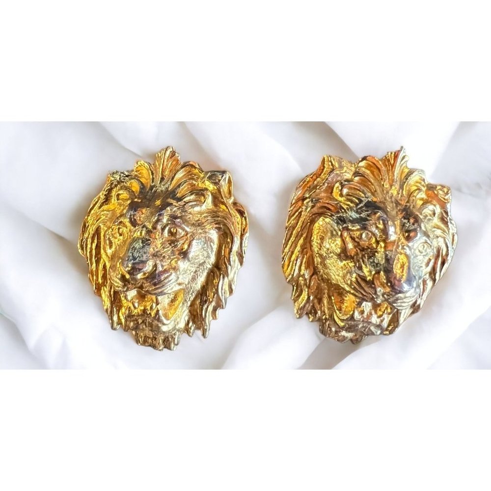 Vintage 1980s Gay Boyer Gold Tone Lion Scarf Pendant Set Of 2 Accessory